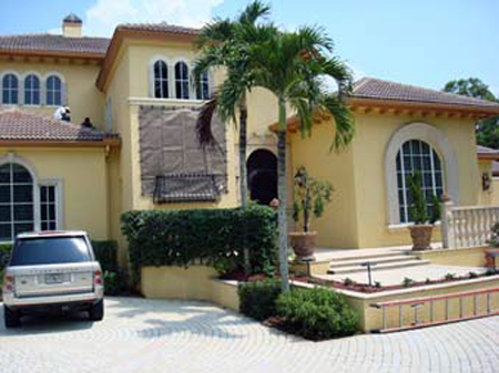 Click for next photo