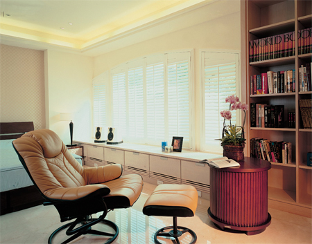 Click for next photo