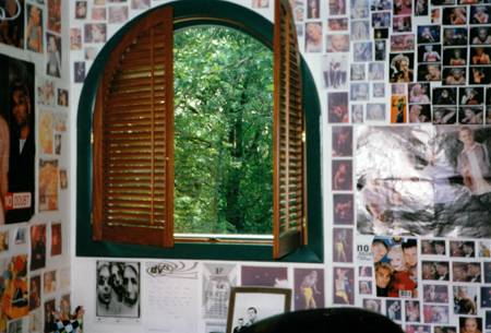 Click for next photo