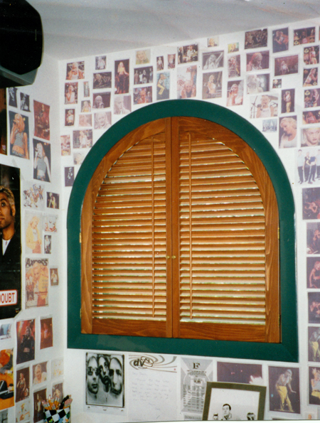 Click for next photo